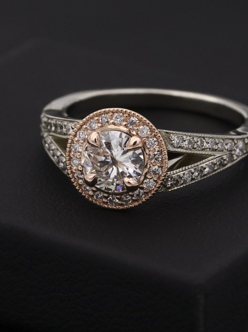Aurora Solitaire ring